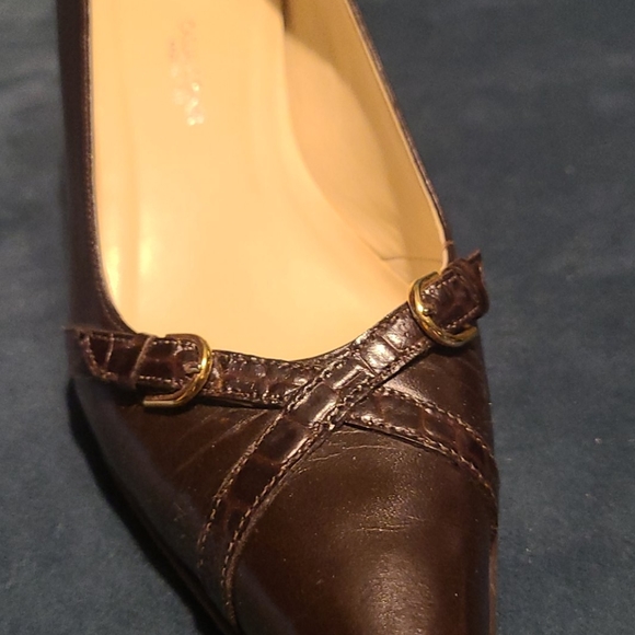 Brown leather kitten heels - Picture 4 of 4